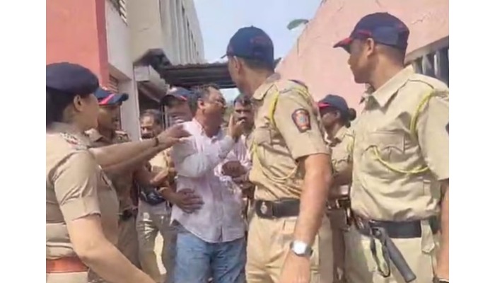 Chaos During CM Devendra Fadnavis' Jalgaon Visit