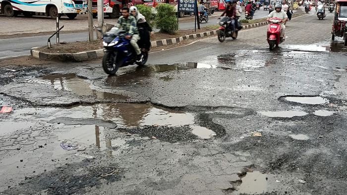 Only 179 potholes in Mumbai – a bizarre claim by the municipal corporation