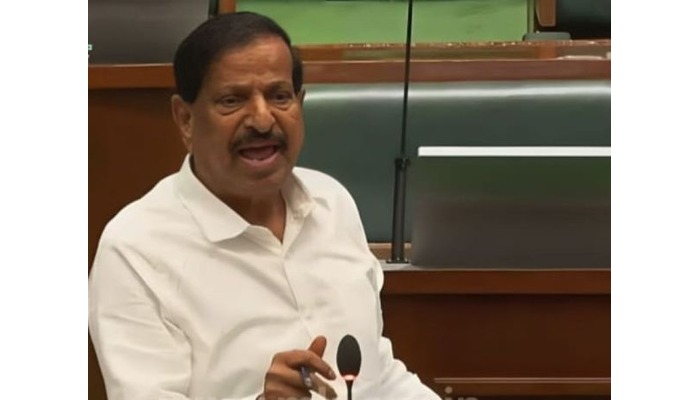 Minister Ganesh Naik