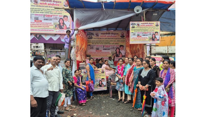 Protest for train services between Diva and CSMT