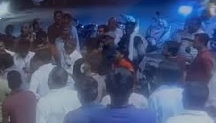 Case registered against MNS leader for assaulting doctor in Buldane