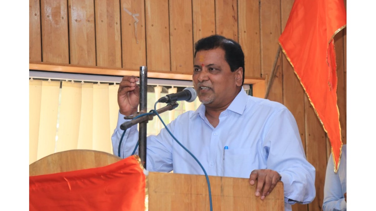 MLA Dalvi Vs MP Tatkare