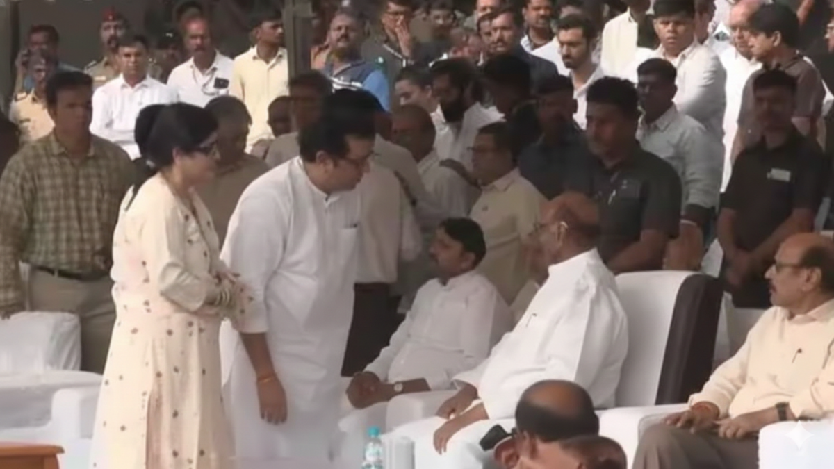 Raj Thackeray at Ajit Pawar last rites