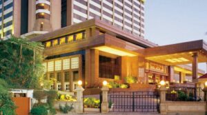 bandra taj lands end