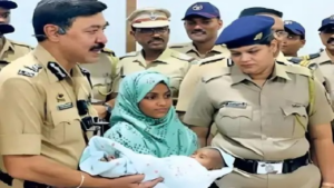 Mumbra Police Rescue Baby