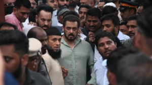 Salman Khan Attends RSS Event