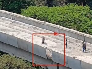 Mulund Metro Accident