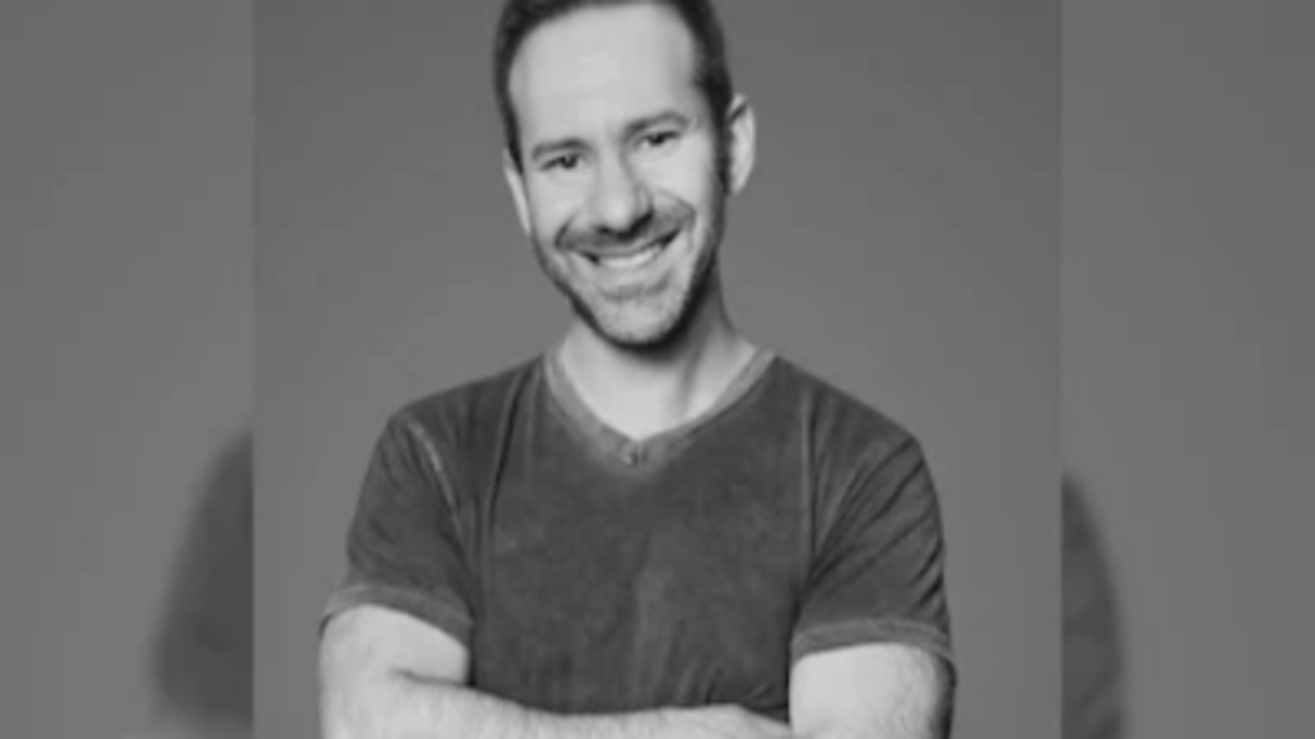 Leonid Radwinsky Dies