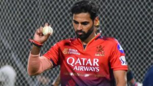 Bhuvneshwar Kumar 200 IPL wickets record