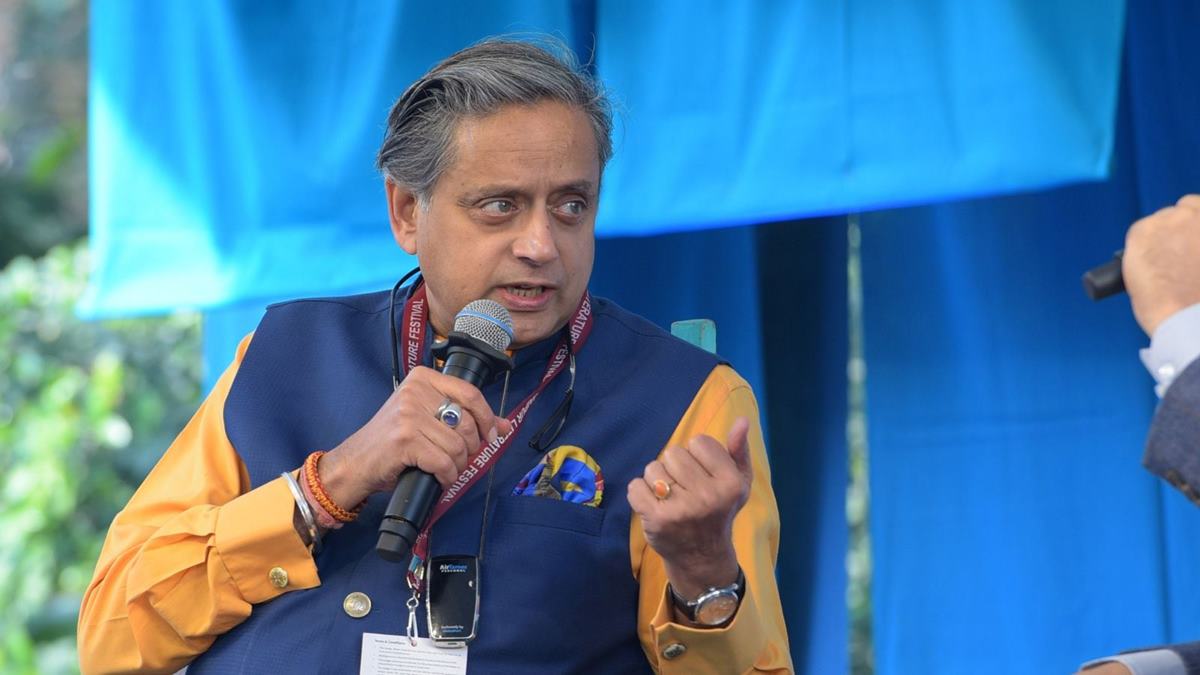 Shashi Tharoor on CJP: 'कॉक्रोच जनता पार्टी'चे X अकाउंट ब्लॉक केल्याने शशी थरूर संतापले! केंद्र सरकारवर निशाणा साधत म्हणाले...