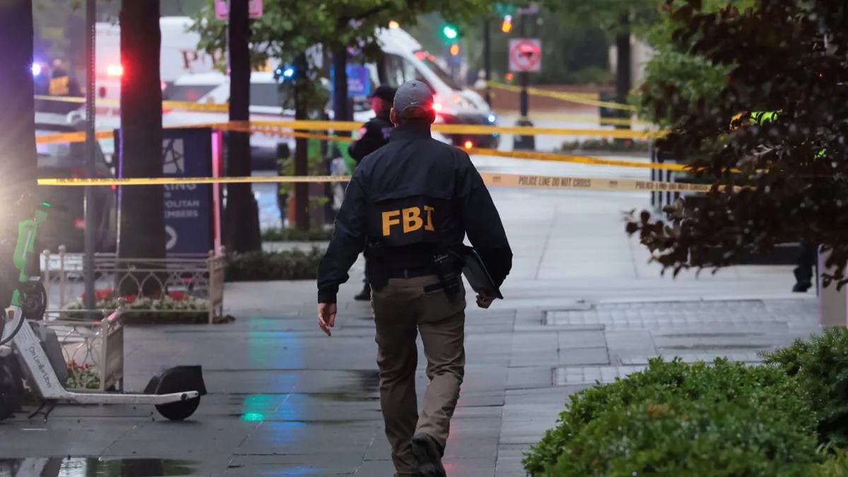 White House Shooting: व्हाईट हाऊसबाहेर भीषण गोळीबार! 20 ते 30 राऊंड फायर; ट्रम्प आत असतानाच सुरक्षा यंत्रणांनी हल्लेखोराला उडवले