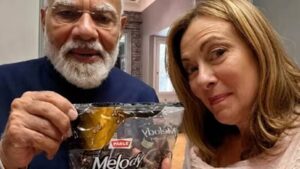 PM Modi gifts Melody to Meloni: मेलोनी यांच्या एका व्हिडिओमुळे भारतातील दुकानांमधून 'मेलोडी' गायब; ऑनलाईन खरेदीसाठी उडाली झुंबड