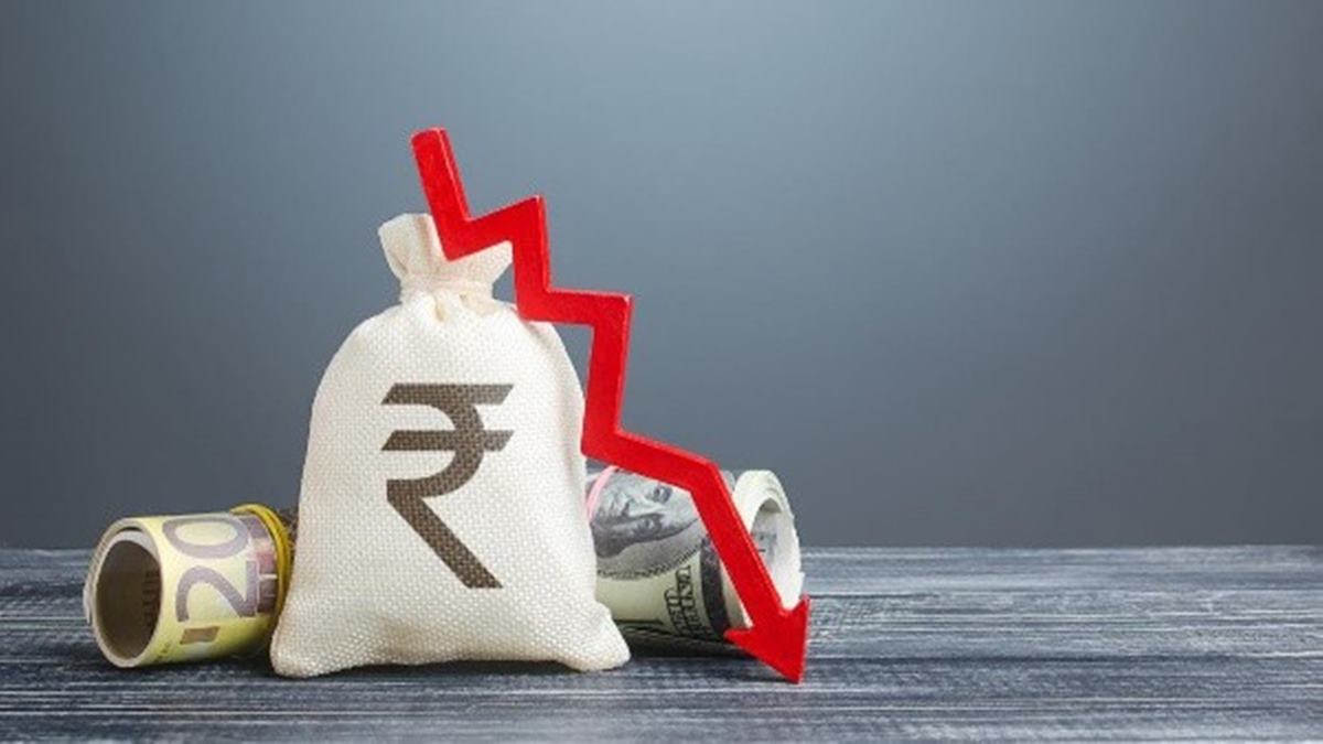 Indian Rupee Fall: रुपयाची ऐतिहासिक घसरण होण्याचे कारण काय? तुमच्या खिशावर काय होणार परिणाम? वाचा