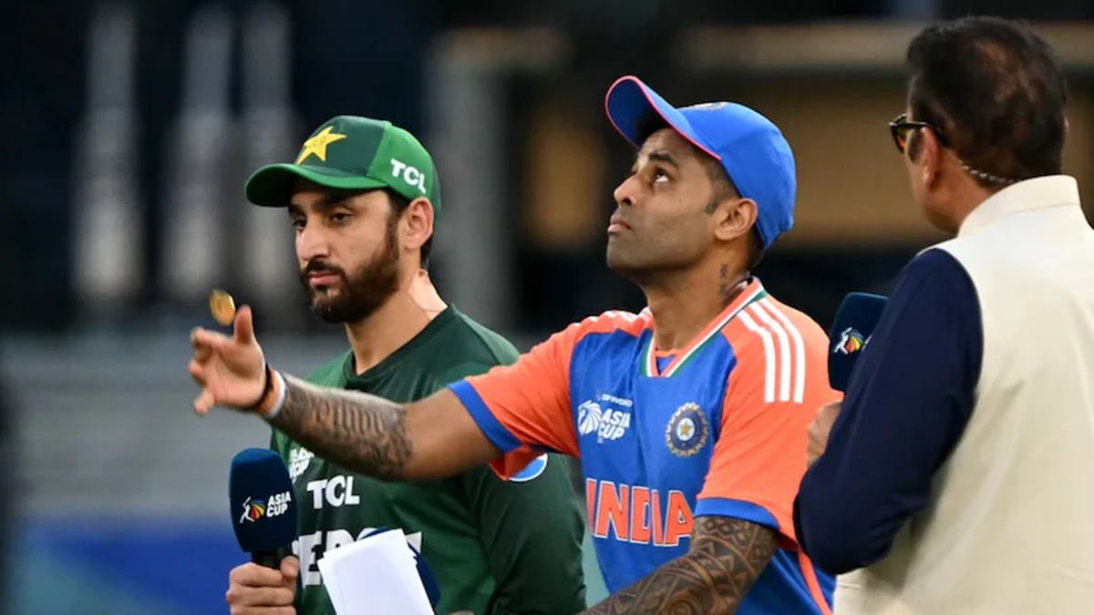 India vs Pakistan Handshake Row
