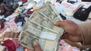 Financial Rules Change June 2026: 1 जूनपासून खिशाला बसणार कात्री! क्रेडिट कार्ड, UPI पेमेंट ते टॅक्सचे नियम बदलणार; तुमच्यावर काय होणार परिणाम?