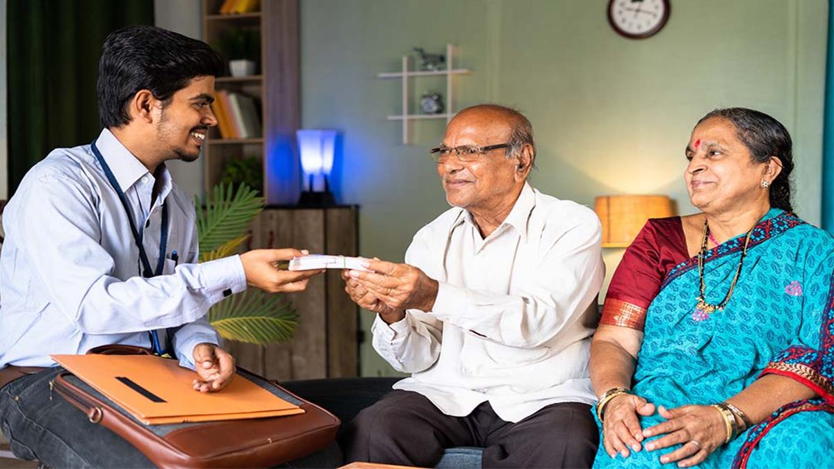 Atal Pension Yojana: अटल पेन्शन योजनेच्या नियमात होणार मोठा बदल? आता दरमहा 5 हजारांपेक्षा जास्त पैसे मिळण्याची शक्यता