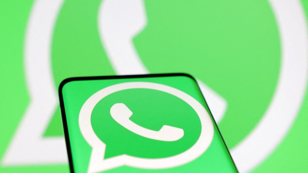 WhatsApp Plus subscription for iPhone users