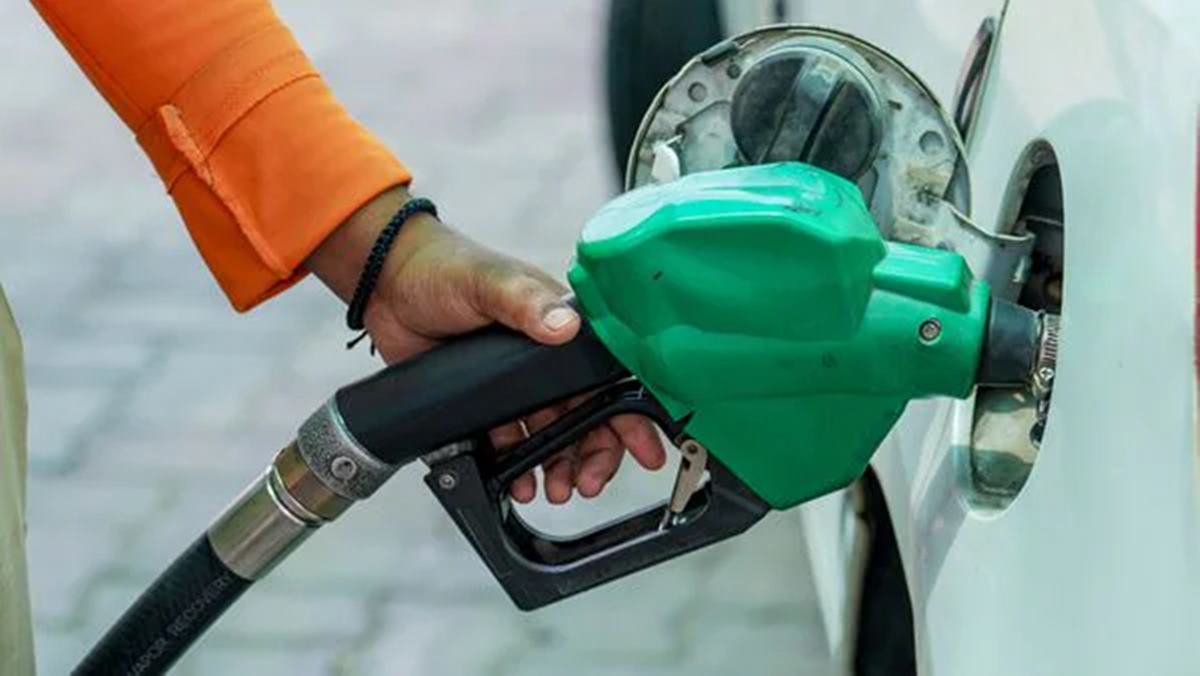 Petrol Diesel Price Hike: पेट्रोल-डिझेलच्या किमतीत पुन्हा मोठी वाढ; दोन आठवड्यांत 7.5 रुपयांची दरवाढ