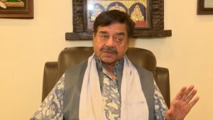 Shatrughan Sinha : तृणमूलमधील बंडखोरीवर शत्रुघ्न सिन्हांचे मोठे विधान; ममता बॅनर्जींची साथ सोडण्यास स्पष्ट नकार
