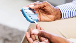 Blood Sugar Control: मधुमेहाचे रुग्ण आहात? 'या' 5 साध्या सवयींनी रक्तातील साखर येईल झपाट्याने नियंत्रणात