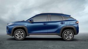 Maruti Fronx Base Variant: दरमहा द्या फक्त 10,933 रुपयांचा हप्ता! घरी घेऊन जा मारुतीची कडक एसयूव्ही