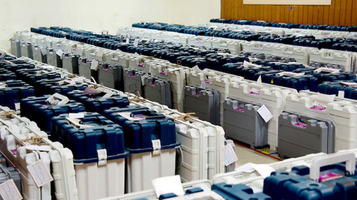 Kolkata EVM Fire: कोलकातामध्ये ४,००० ईव्हीएम मशिन्स जळून खाक; तृणमूल काँग्रेस आक्रमक, घातपाताचा मोठा संशय