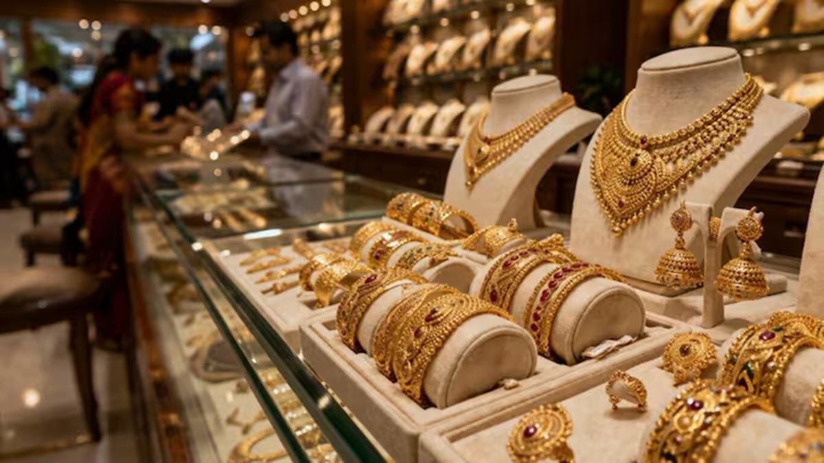Gold Price Drop India: लोक सोन्याचे दागिने मोडीत का काढत आहेत? सराफा बाजारातील 'या' मोठ्या बदलाचे कारण जाणून घ्या