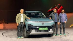 Tata Sierra EV: टाटाची बहुप्रतीक्षित 'सिएरा ईव्ही' अखेर भारतात लाँच; एका चार्जमध्ये धावणार 665km, पाहा किंमत आणि सर्व व्हेरिएंट्स