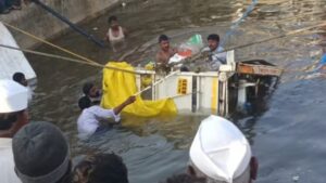 Pandharpur Accident : विहिरीत पिकअप कोसळून पंढरपूरच्या 8 भाविकांचा अंत; मृतांच्या वारसांना 5 लाख रुपयांची मदत जाहीर