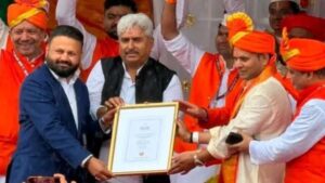 Global Dindi : 'विठू माऊली तू माऊली जगाची'! लंडनहून निघाली जगातील पहिली 'ग्लोबल दिंडी'; ११ देशांचा प्रवास करून पंढरपुरात होणार दाखल