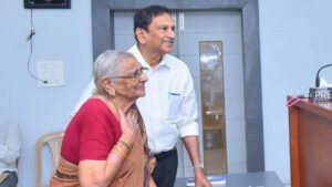 Indian Citizenship: "मरताना भारतीय म्हणूनच मरायचंय!" ९४ वर्षांच्या आजींची परदेशातून मायदेशी वापसी; अमेरिकेचे नागरिकत्व सोडत घेतला मोठा निर्णय