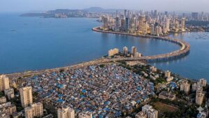Dharavi Redevelopment Notice: धारावीकरांना घरे रिकामी करण्याच्या नोटीस; 'या' भागातून होणार पुनर्विकासाची सुरुवात