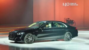 रस्त्यावर धावणार आलिशान महाल! Mercedes Benz S Class Facelift भारतात लाँच; पाहा किंमत-फीचर्स