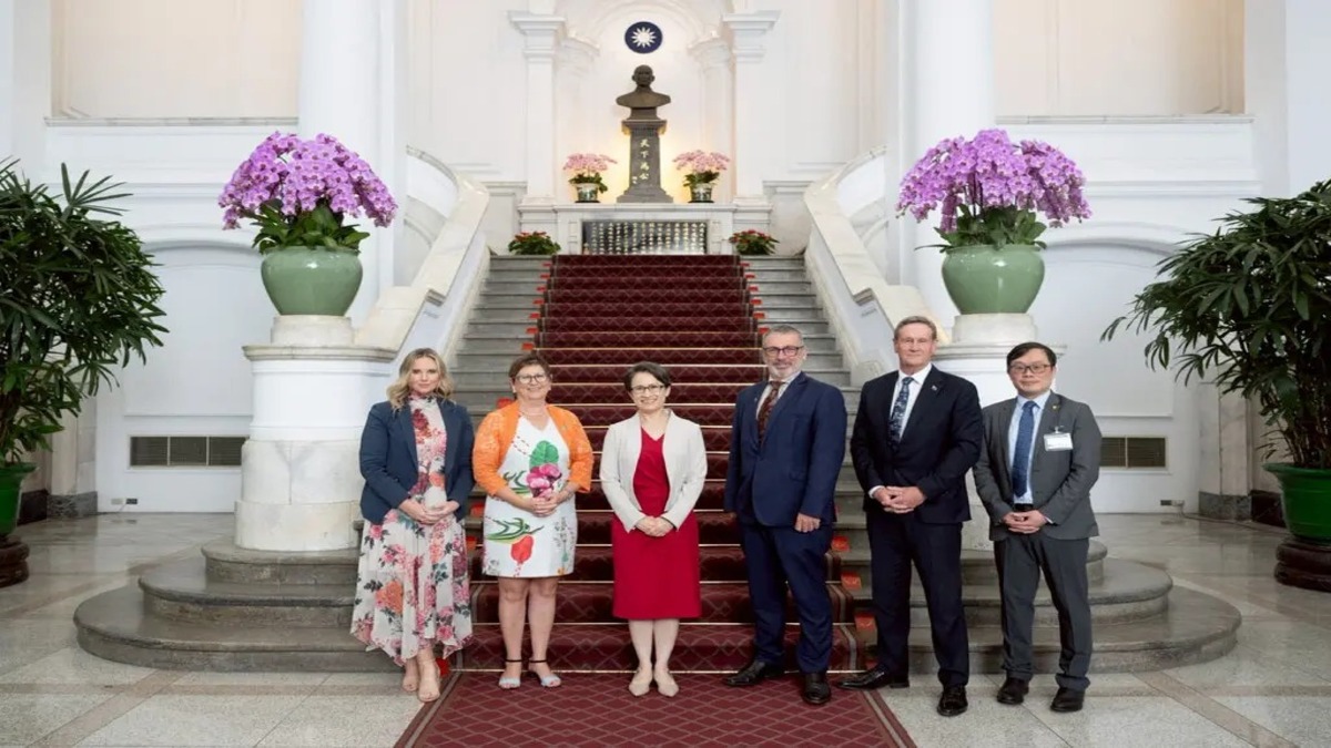 China Bans NZ MPs