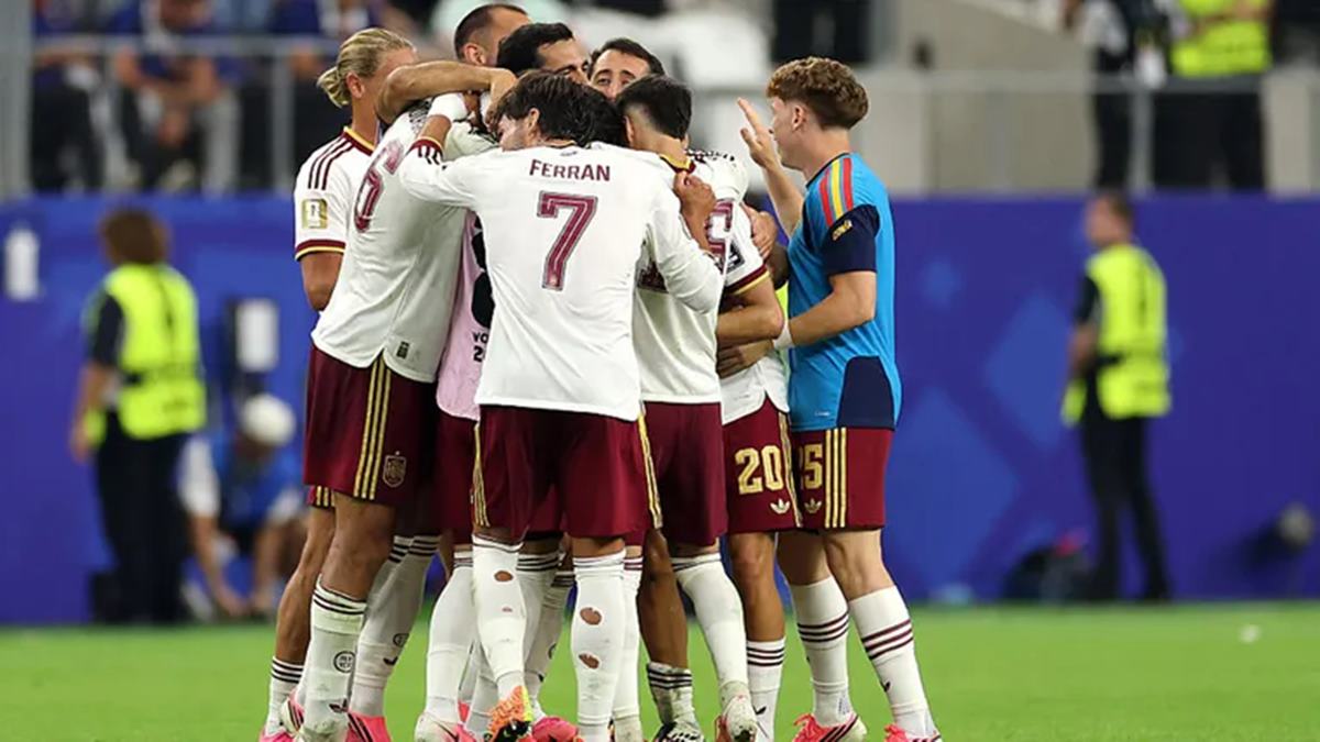 FIFA World Cup : फ्रान्सचा धुव्वा उडवत स्पेन फिफा विश्वचषकाच्या फायनलमध्ये! एमबाप्पेची जादू फेल; 2-0 च्या दणदणीत विजयासह रचला इतिहास