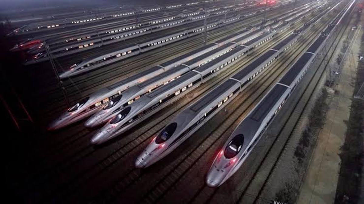 Bullet Train Project Controversy: मुंबई-अहमदाबाद बुलेट ट्रेन प्रकल्पात दिरंगाईचा आरोप; जपानच्या माजी मंत्र्यांच्या विधानानंतर भारताचे चोख प्रत्युत्तर