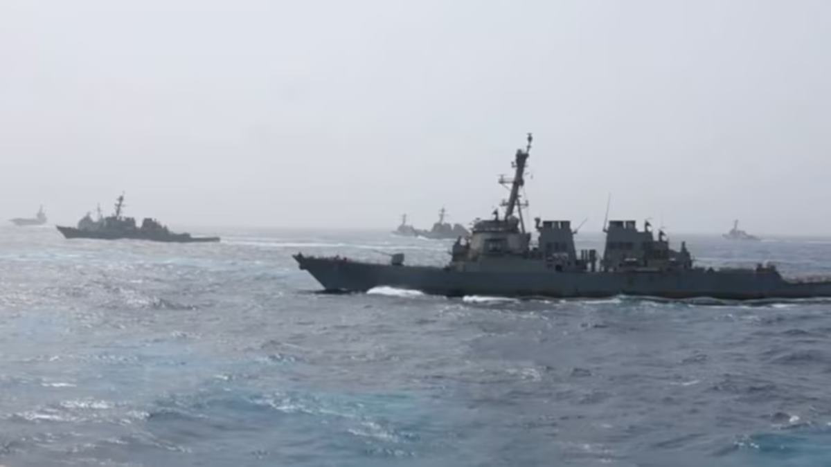 US Iran Conflict: अमेरिकेचे इराणवर भीषण हवाई हल्ले; अमेरिकन सैनिकांच्या मृत्यूनंतर ट्रम्प यांचा सर्वात मोठा आदेश