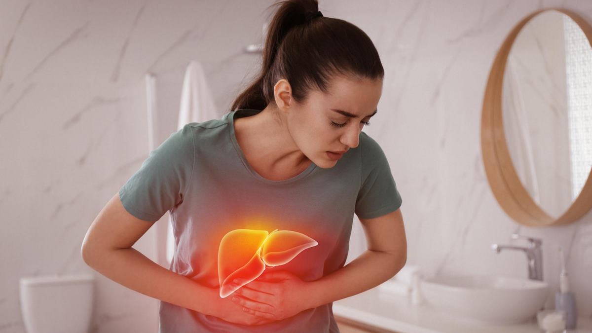 Liver Care Tips : वयाची 30 ओलांडल्यानंतर आरोग्याची चिंता सतावतेय? 'या' एका अवयवाकडे दुर्लक्ष करणे पडेल महाग