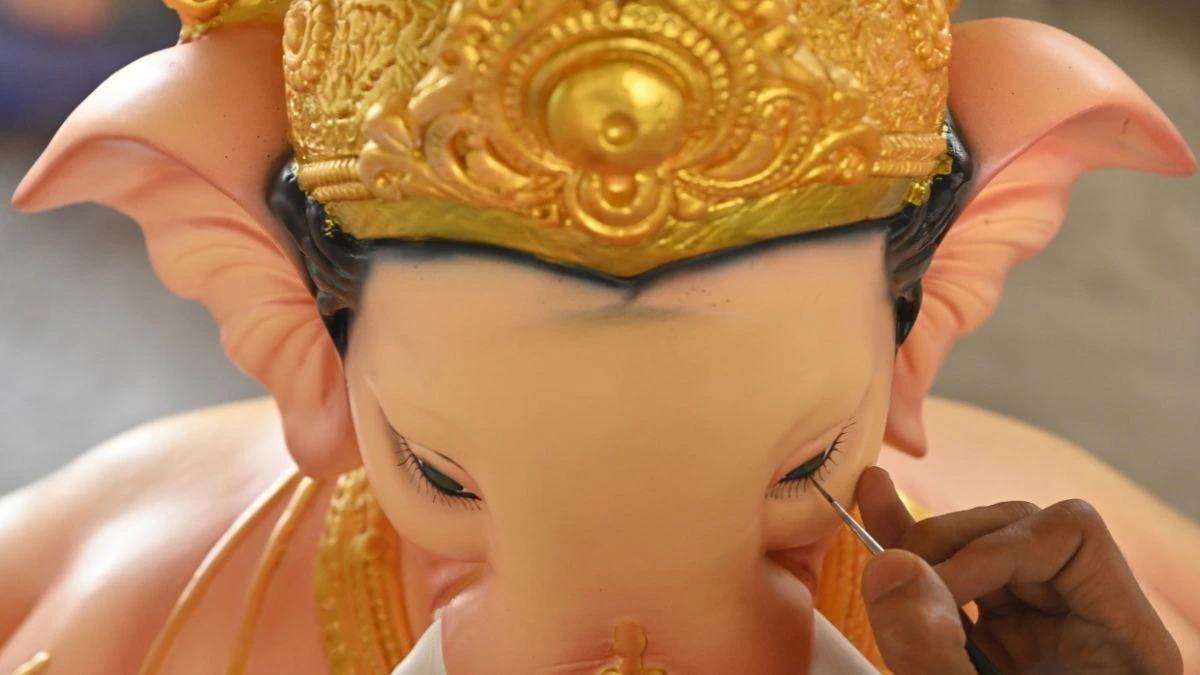 Raigad Ganesh Idol Crisis: महापुरामुळे बाप्पाच्या नगरीत हाहाकार! रायगडमध्ये १० लाख गणेशमूर्तींचे नुकसान