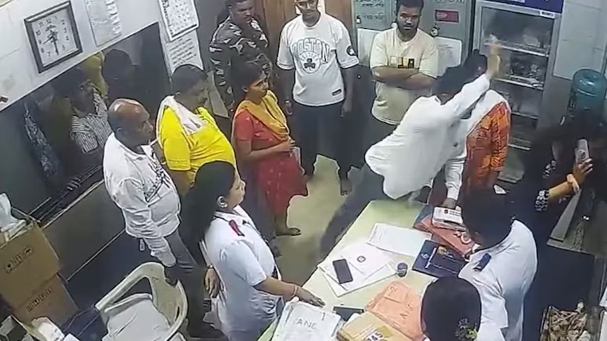 Dombivli Doctor Assault: डोंबिवलीत डॉक्टर मारहाण प्रकरण तापले! रमेश म्हात्रेंच्या दहशतीमुळे महिला डॉक्टरसह दोघांचे राजीनामे
