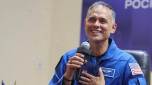 NASA Space Mission: भारताचा सुपुत्र अंतराळात! नासाचे अंतराळवीर अनिल मेनन 8 महिन्यांच्या मोहिमेवर रवाना; मंगळ-चंद्राच्या सफारीसाठी करणार संशोधन