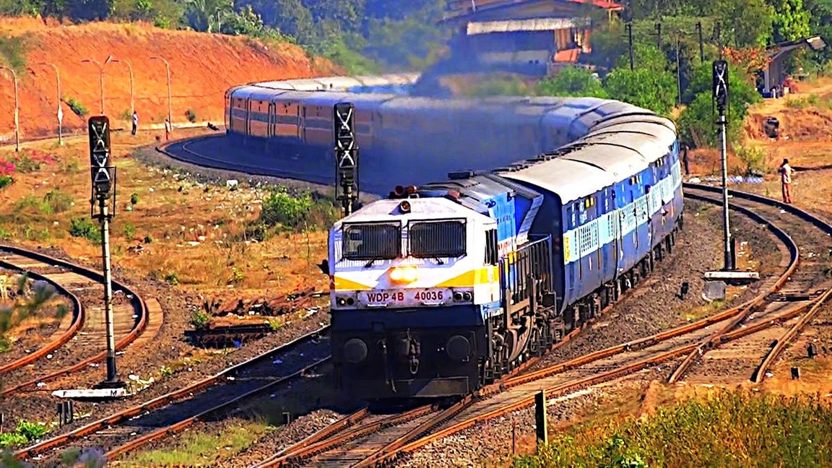 Konkan Railway Update: कोकणवासीयांसाठी मोठी खूशखबर! सावंतवाडी रोड स्टेशनवर राजधानीसह ३ प्रमुख ट्रेन्स थांबणार; रेल्वे मंत्रालयाची मंजुरी