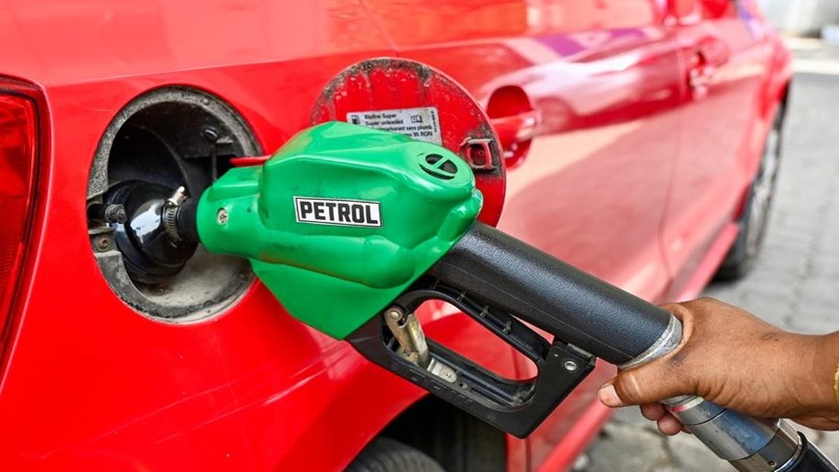 E20 Petrol Safety: E20 पेट्रोलमुळे गाड्यांचे इंजिन खराब होतेय? सोशल मीडियावरील चर्चांवर केंद्र सरकारचे संसदेत स्पष्टीकरण