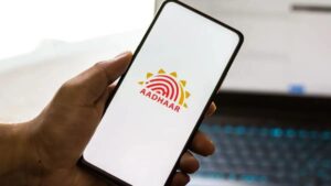 Aadhaar App Update: आधार कार्डधारकांसाठी मोठी खुशखबर! आता मोबाईलवरूनच मोफत अपडेट करा ई-मेल आयडी; केंद्राची नवीन सेवा सुरू