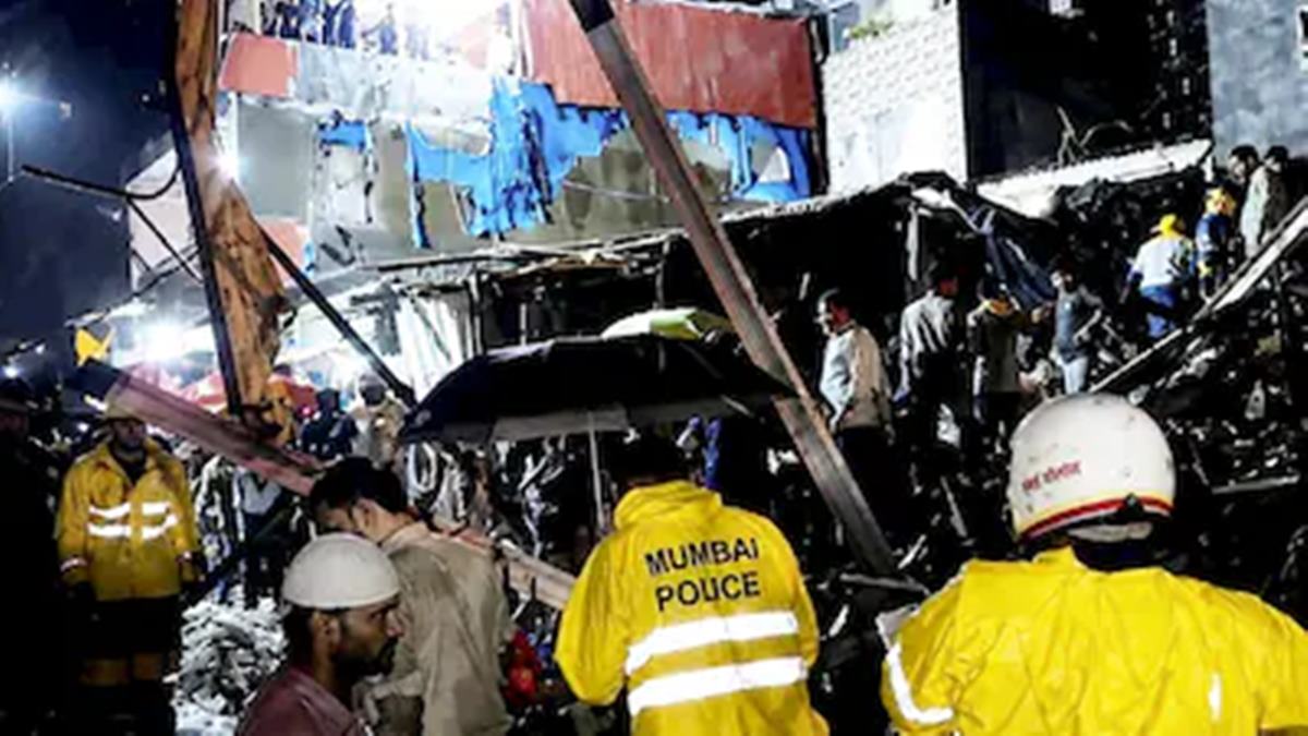 Mankhurd House Collapse: मुंबईच्या मानखुर्दमध्ये भीषण दुर्घटना! 3 मजली चाळीचा भाग कोसळून 6 जणांचा दुर्दैवी मृत्यू