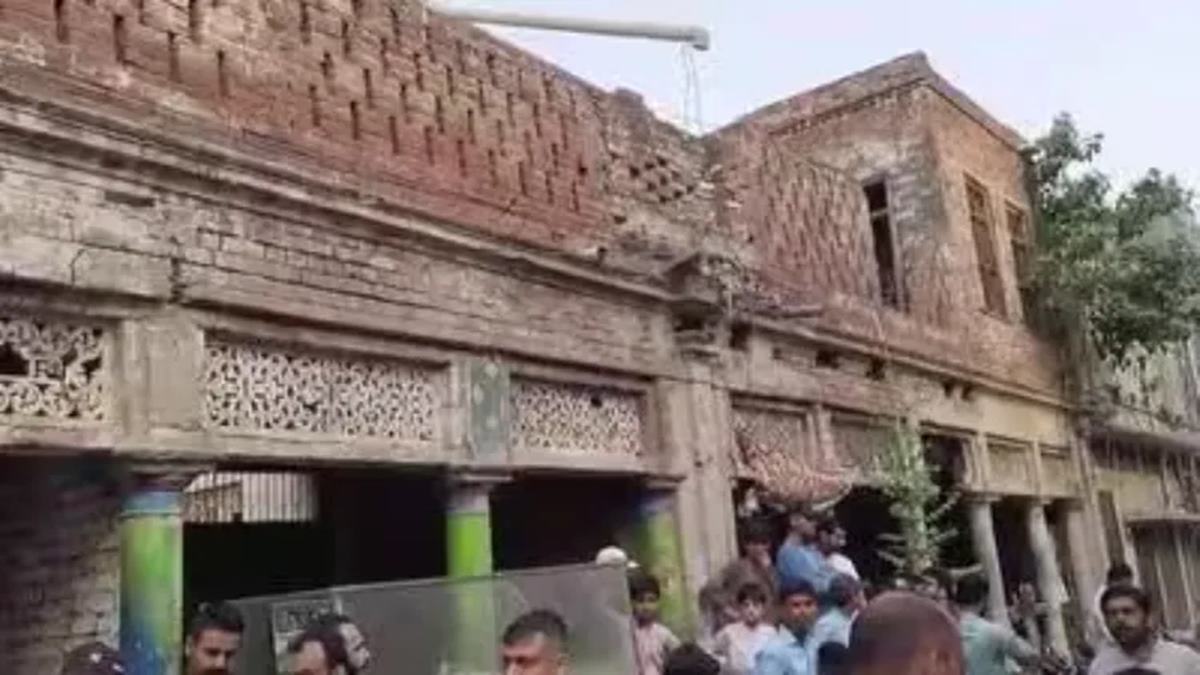Pakistan Gurdwara Demolition: पाकिस्तानात 125 वर्षे जुना ऐतिहासिक गुरुद्वारा पाडला! भारताने व्यक्त केला तीव्र संताप, तात्काळ कारवाईची मागणी