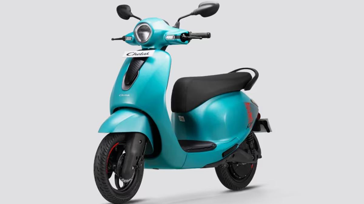 Best Electric Scooters in India: भारतातील टॉप 5 सर्वाधिक रेंज देणारे इलेक्ट्रिक स्कूटर्स! पाहा Bajaj Chetak ते TVS iQube ची किंमत अन् फीचर्स