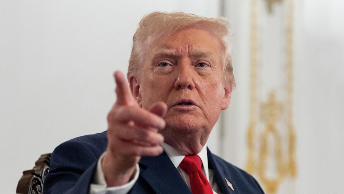 Donald Trump Target Iran: अमेरिकेचा इराणला सर्वात मोठा इशारा! ट्रम्प यांच्या हत्येचा प्रयत्न केल्यास १,००० क्षेपणास्त्रे डागणार