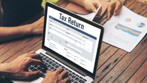 Income Tax Return Filing 2026: पहिल्यांदाच आयटीआर भरताय? 31 ऑगस्टपूर्वी करा 'हे' महत्त्वाचे काम; अन्यथा बसू शकतो आर्थिक फटका