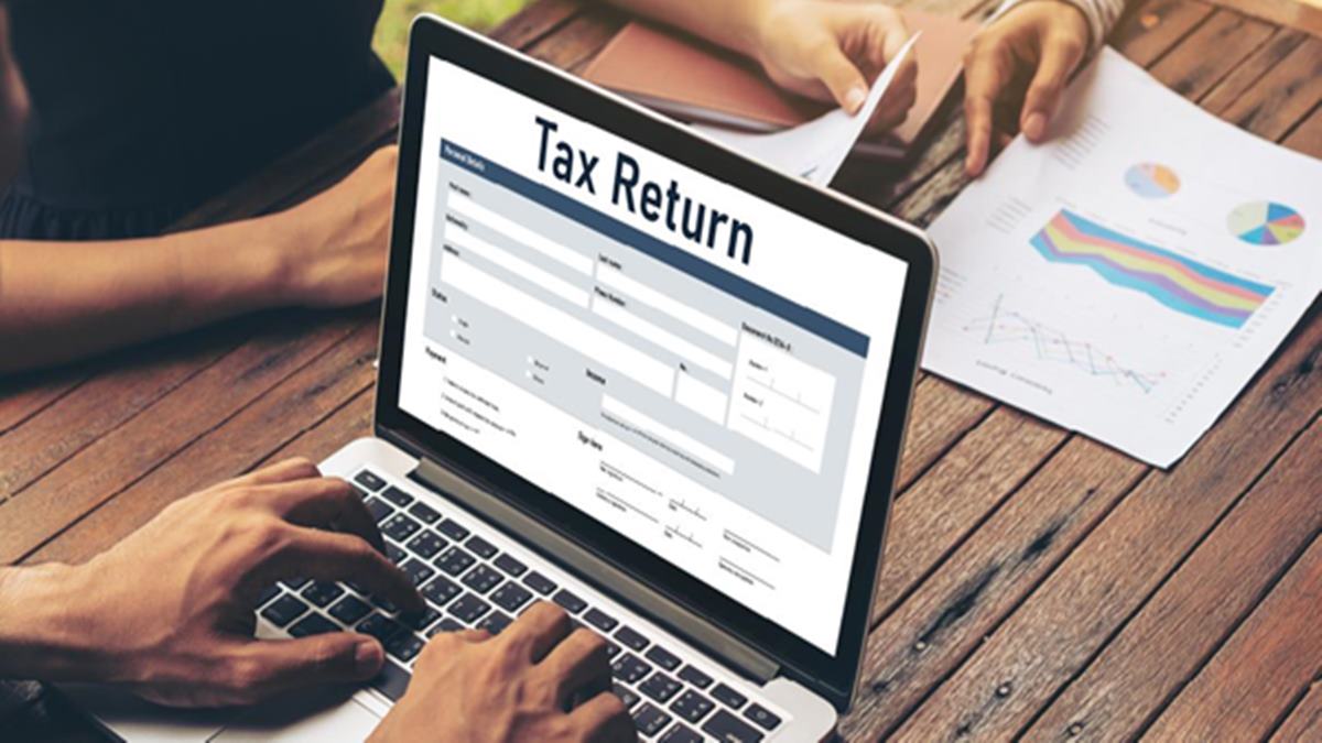 Income Tax Return Filing 2026: पहिल्यांदाच आयटीआर भरताय? 31 ऑगस्टपूर्वी करा 'हे' महत्त्वाचे काम; अन्यथा बसू शकतो आर्थिक फटका